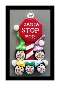 SANTA STOP PENGUIN FAMILY