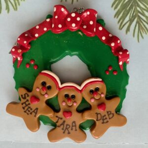 WREATH WITH 3 GINGERBREAD PERSONALIZED CHRISTMAS ORNAMENT